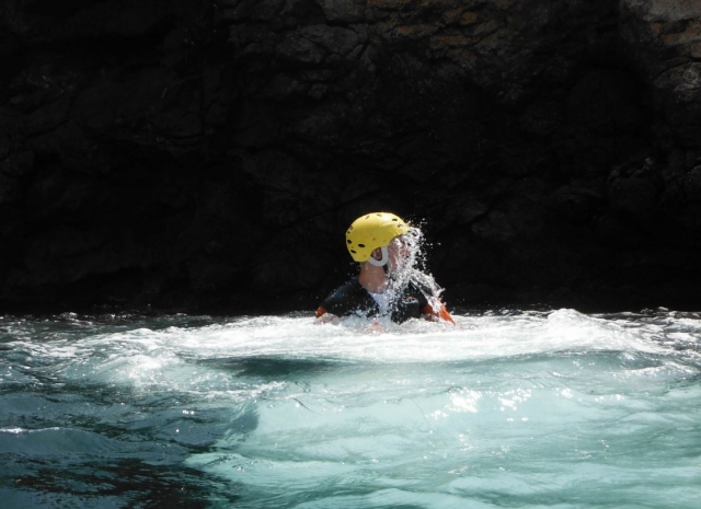 Nadando en las aguas del barranco